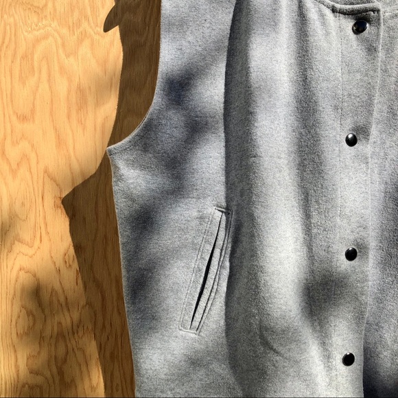 Sleeveless baseball vest - Picture 6 of 6